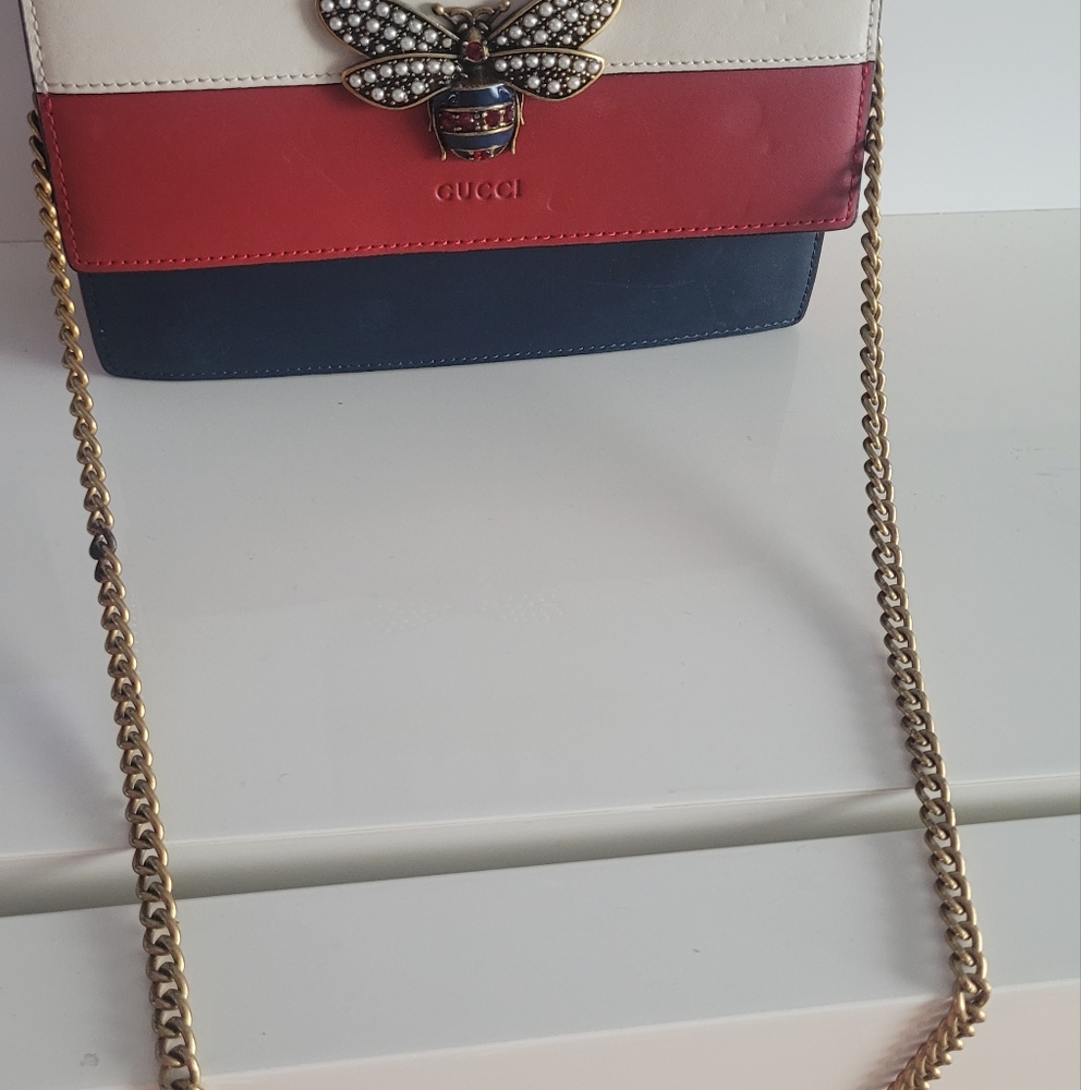Gucci bee